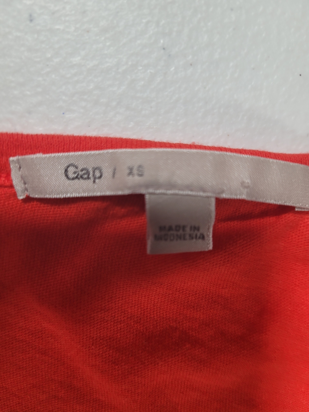 GAP Coral-Red Scoop Neck Short Sleeve Tee - Picture 2 of 3